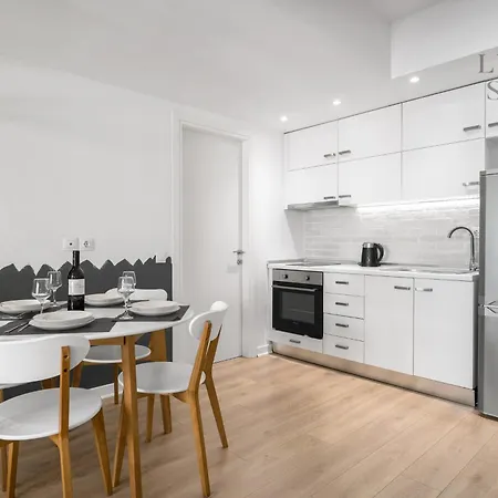 公寓 Nyma White Apartments, The Luxury